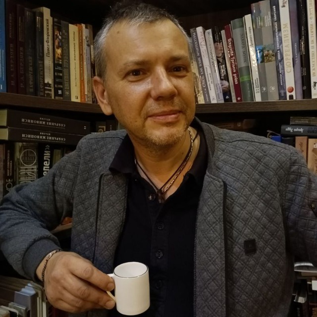 Игорь Макрушенко